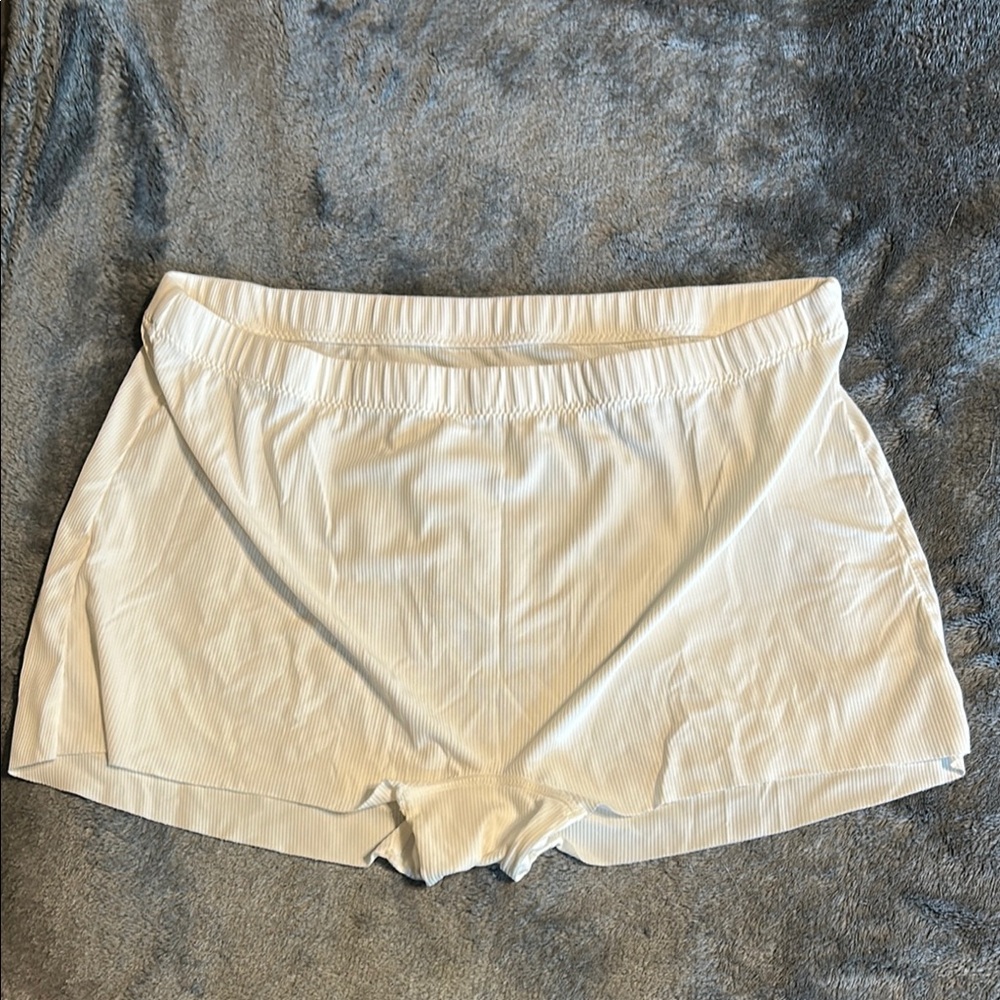 SHEIN White booty shorts size large